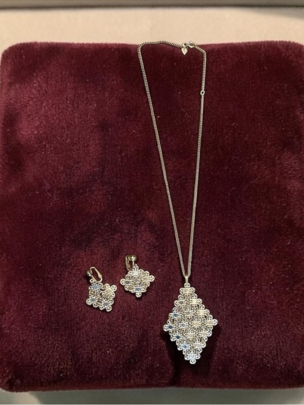 Vintage Sarah Coventry Golden Petals Necklace & Clip-on Earring Set 1971